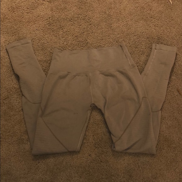 Alphalete Pants - Khaki alphalete revival leggings